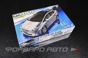Сборная модель Toyota Prius ZVW30 S "Touring Selection" Solar Panel Type (1:24) FU03869 FUJIMI