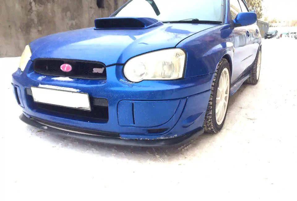 Накладка STi на передний бампер для Subaru Impreza gg gdb 2002 — 2005