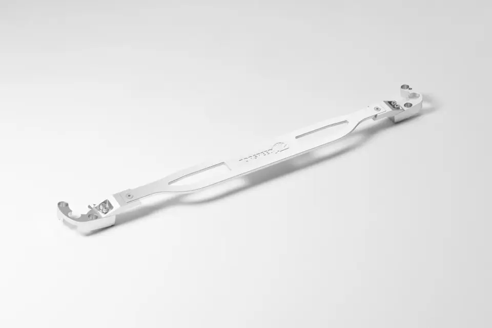 BMW E90, E92 Strut Bar